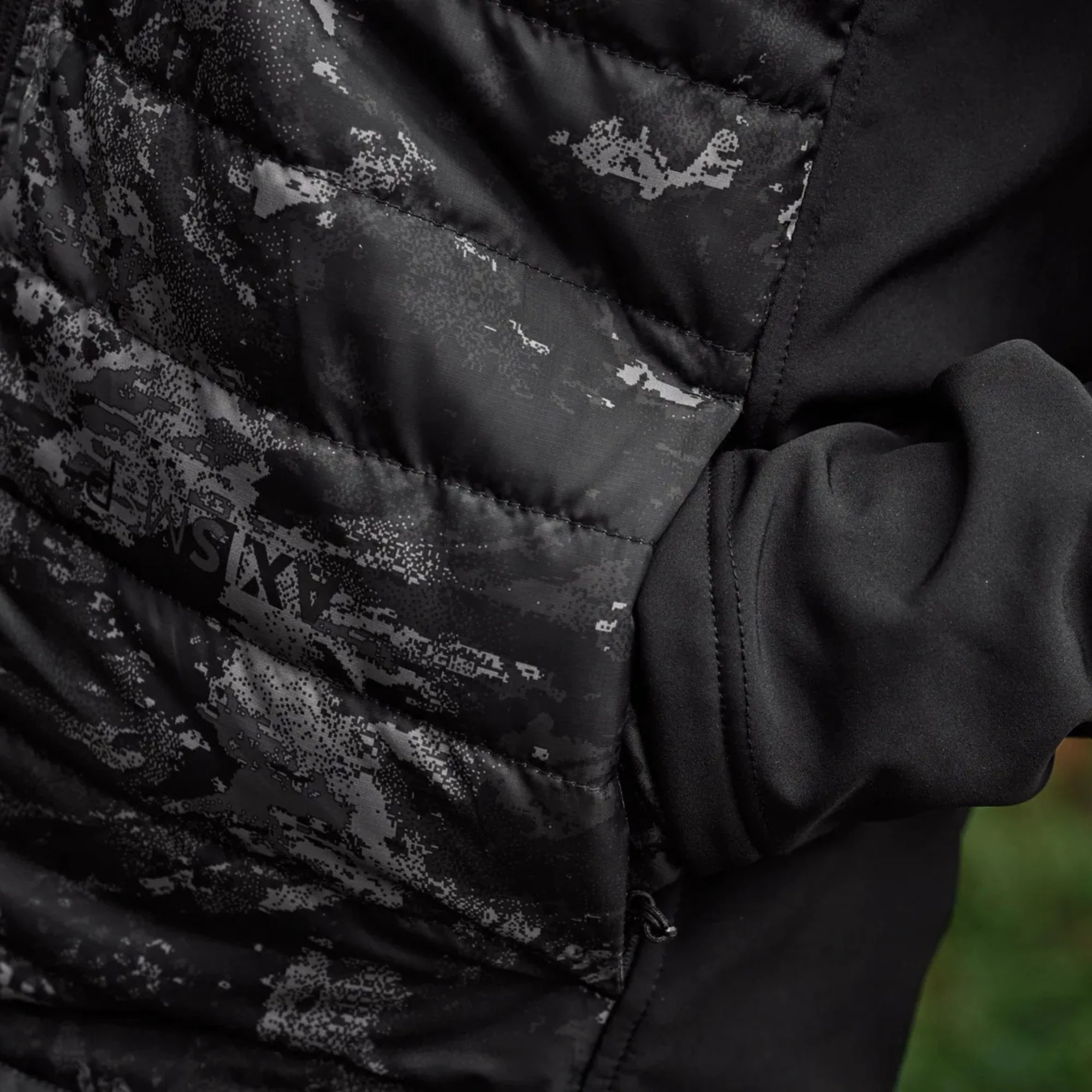 Härkila | NOCTYX camo hybrid jacket | AXIS MSP® Black/Black - Image 6
