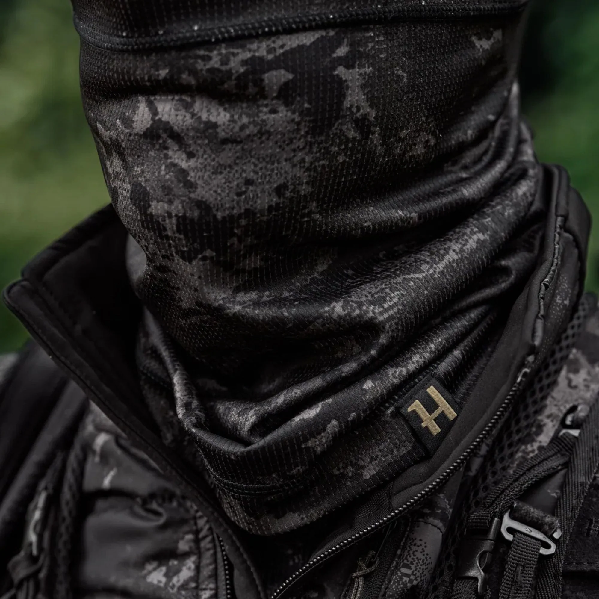 Härkila | NOCTYX camo neck warmer | AXIS MSP®Black - Image 3