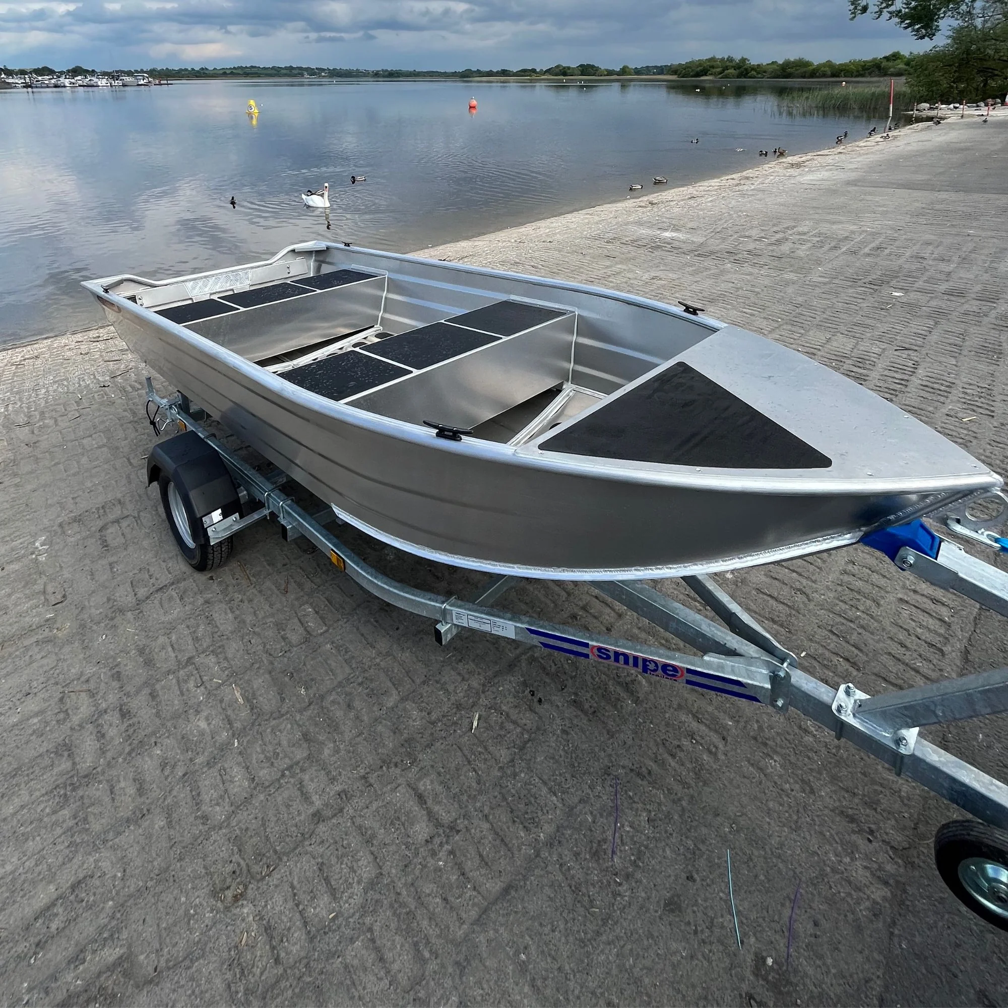 Kerman | V120 | Fishing Aluminum Boat | 12ft - Image 3