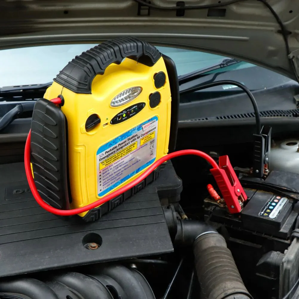 Streetwize | 15Ah 12V Portable Power Stn & Emergency Jumpstart | 260PSI Air Compressor (Petrol 3000cc/Diesel 2200cc) - Image 4